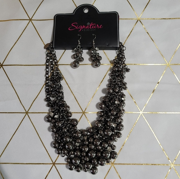 PAPARAZZI "THE RACHAEL" BLACKNECKLACE & EARRING SET ZICOLLECTION - Picture 5 of 5